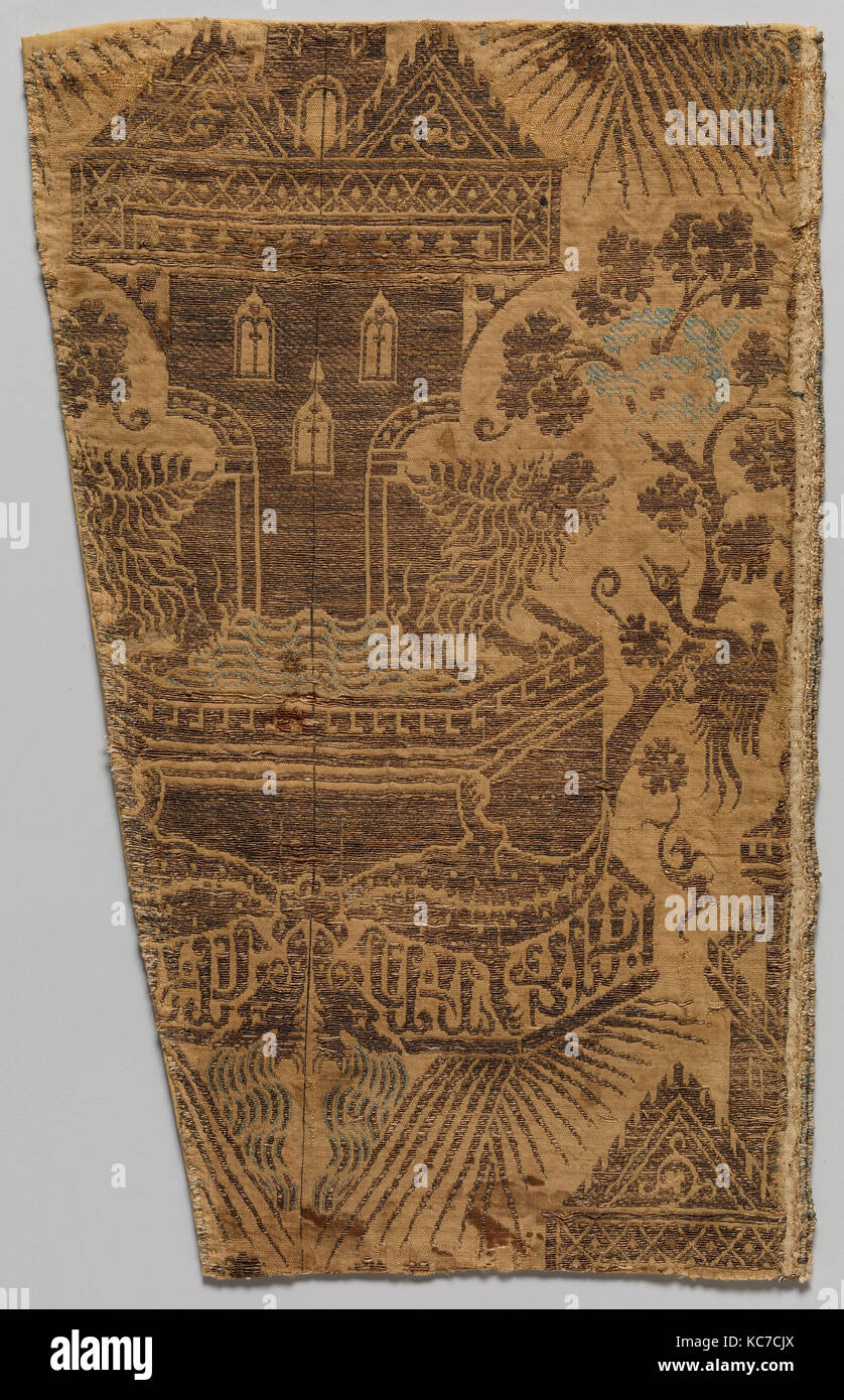 Textile with Architectural Fountain Guarded by Lions, 14th century Stock Photo