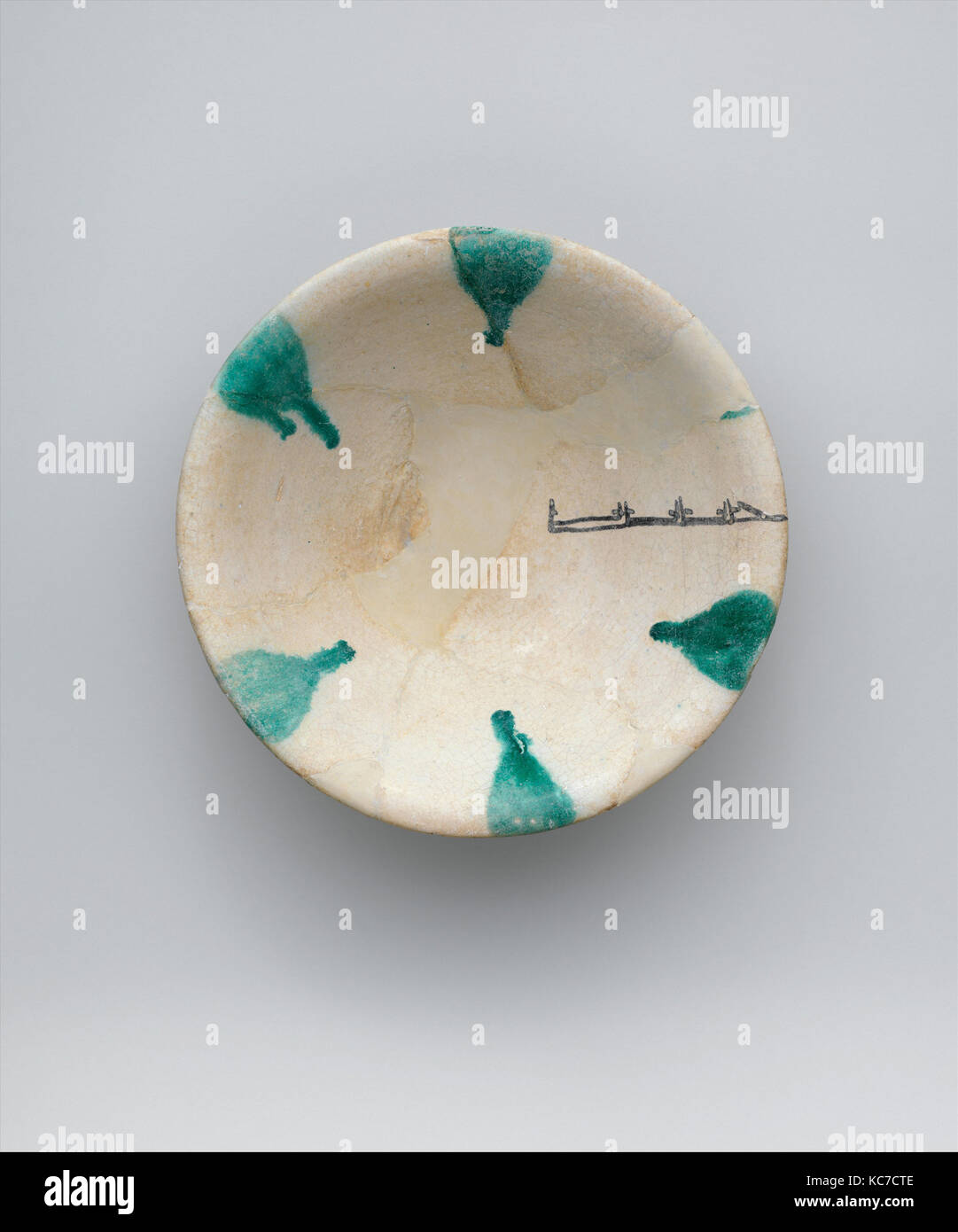 Imitation Green-Splashed Samarra Ware, 9th–10th century Stock Photo