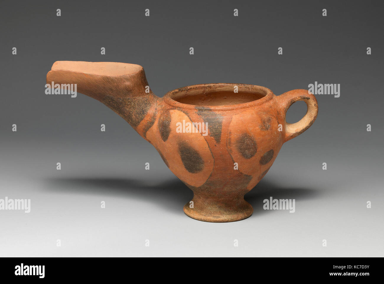 Terracotta beak-spouted jar, Early Minoan II, ca. 2600–2200 B.C., Minoan, Terracotta, H. 5 7/8 in. (14.9 cm), Vases, Mottled Stock Photo