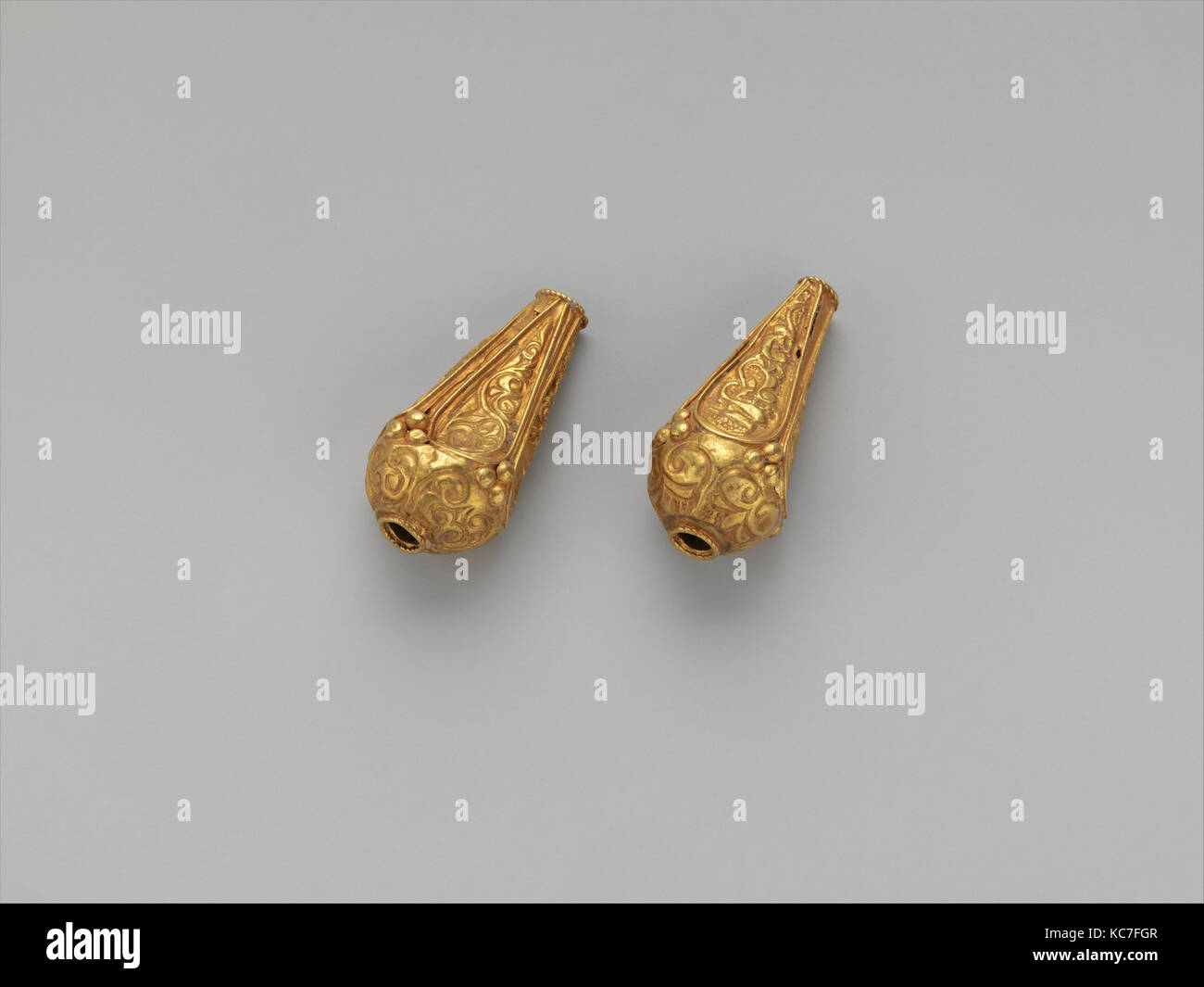 Element Tear Tear shaped elements hi-res stock photography and images - Alamy