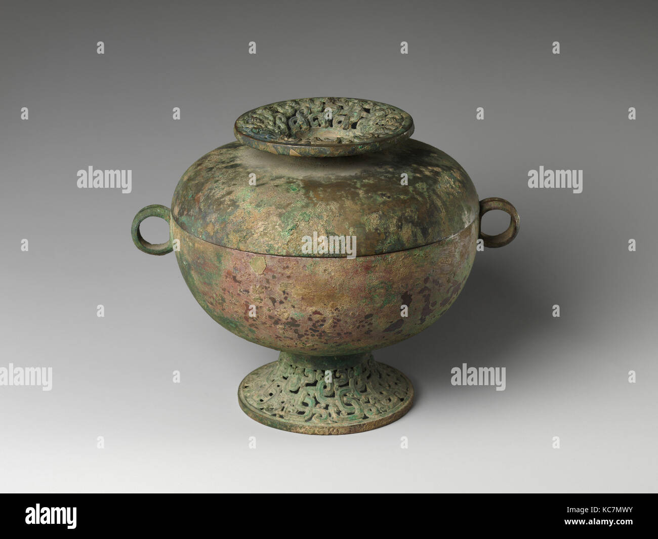 戰國 青銅豆, Grain Serving Vessel (Dou), 5th century B.C Stock Photo Alamy