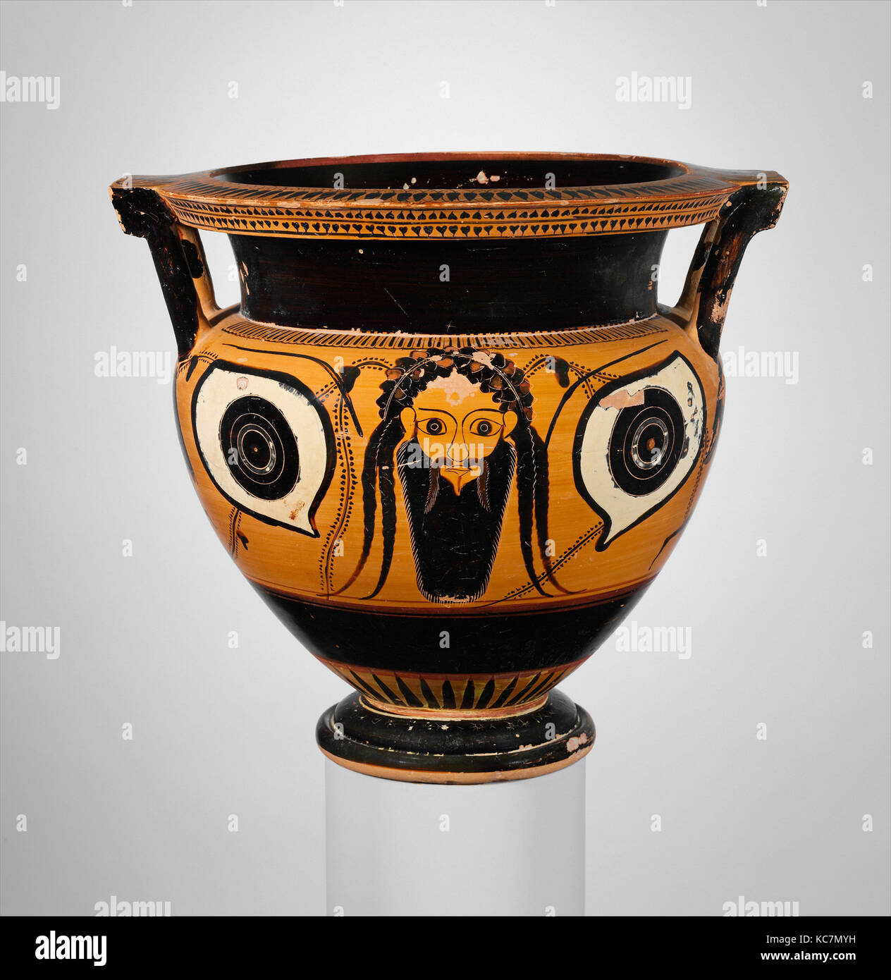 Terracotta column-krater (bowl for mixing wine and water), ca. 520–510 B.C Stock Photo