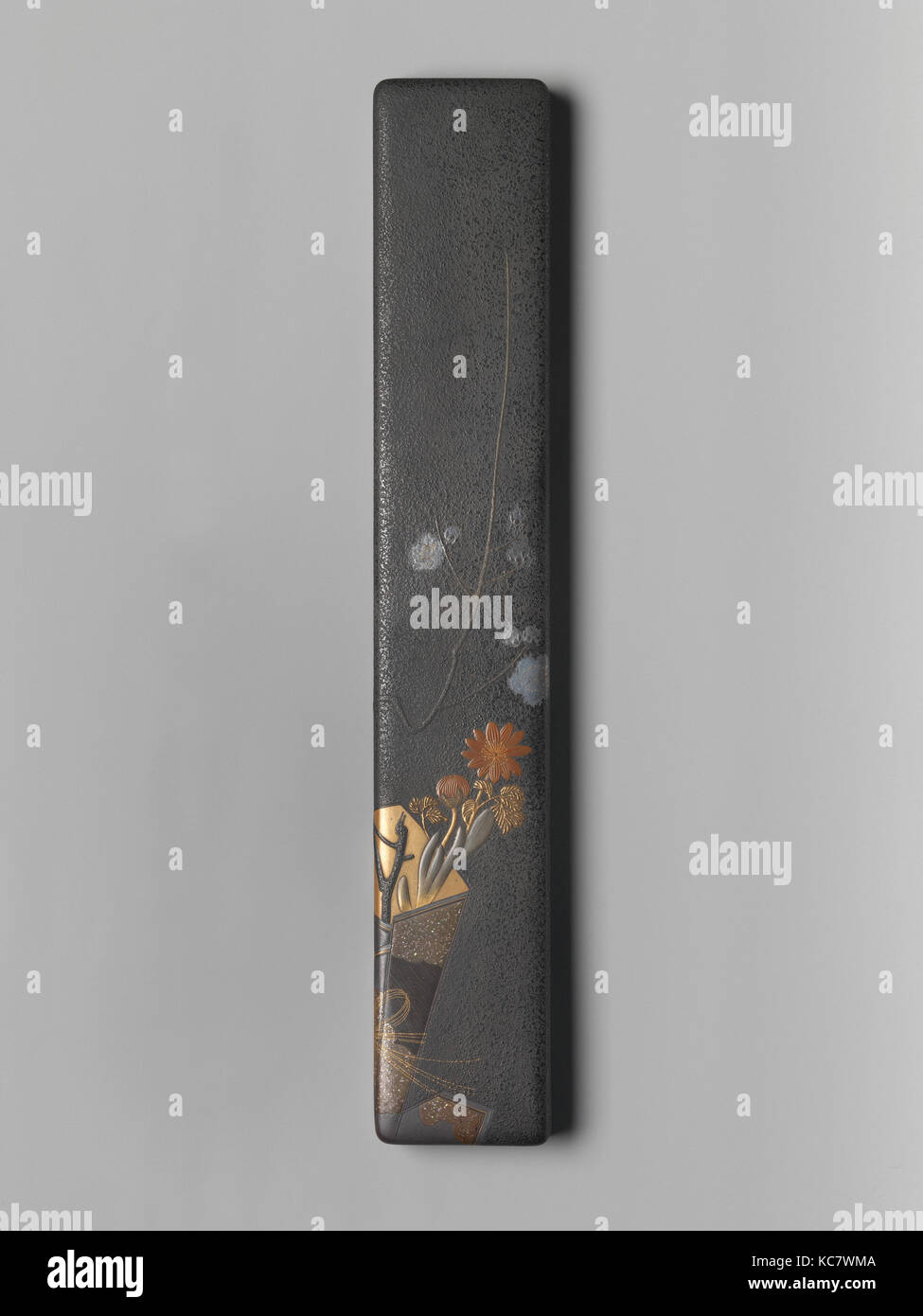 Poem Card Tanzaku Box With Flower Bouquet 花熨斗蒔絵短冊箱 Meiji Period Stock Photo Alamy Poem Card Tanzaku Box With Flower Bouquet 花熨斗蒔絵短冊箱 Meiji Period Stock Photo Alamy