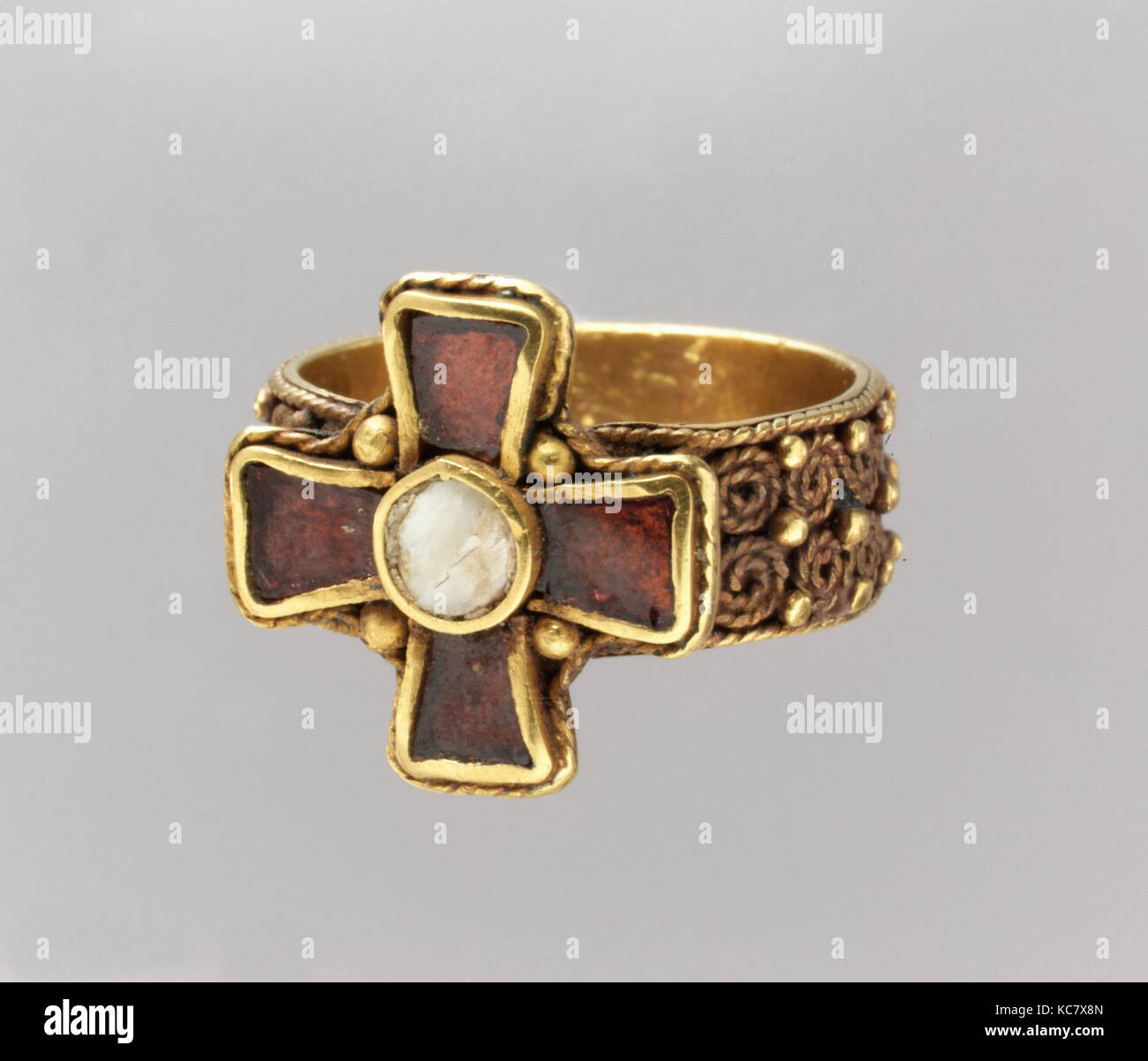 Finger Ring with a Cross, 450–525, Frankish, Gold, Overall: 5/8 x 13/16 in. (1.6 x 2.1 cm), Metalwork-Gold, Most rings were pure Stock Photo