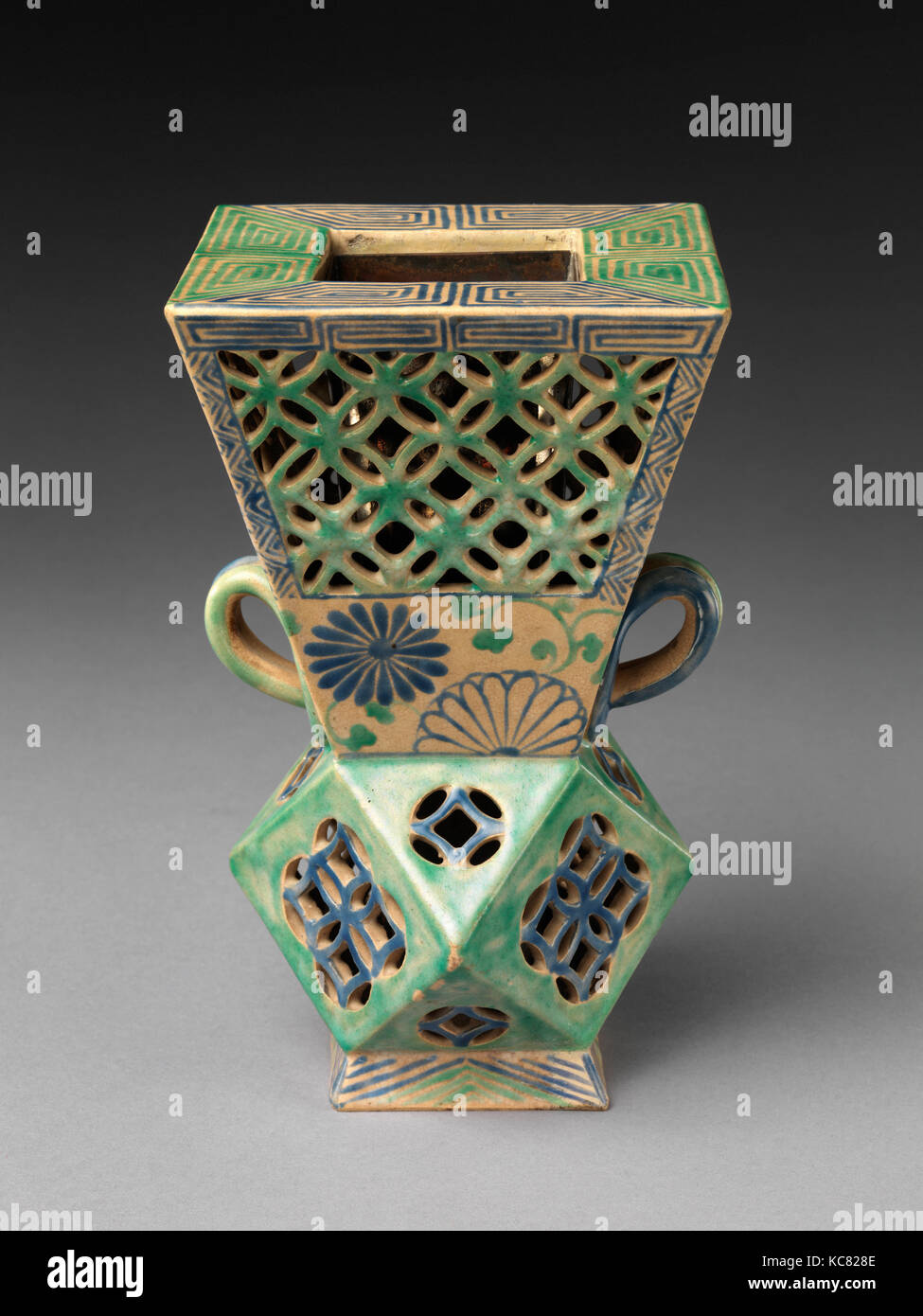 Openwork design hi-res stock photography and images - Alamy