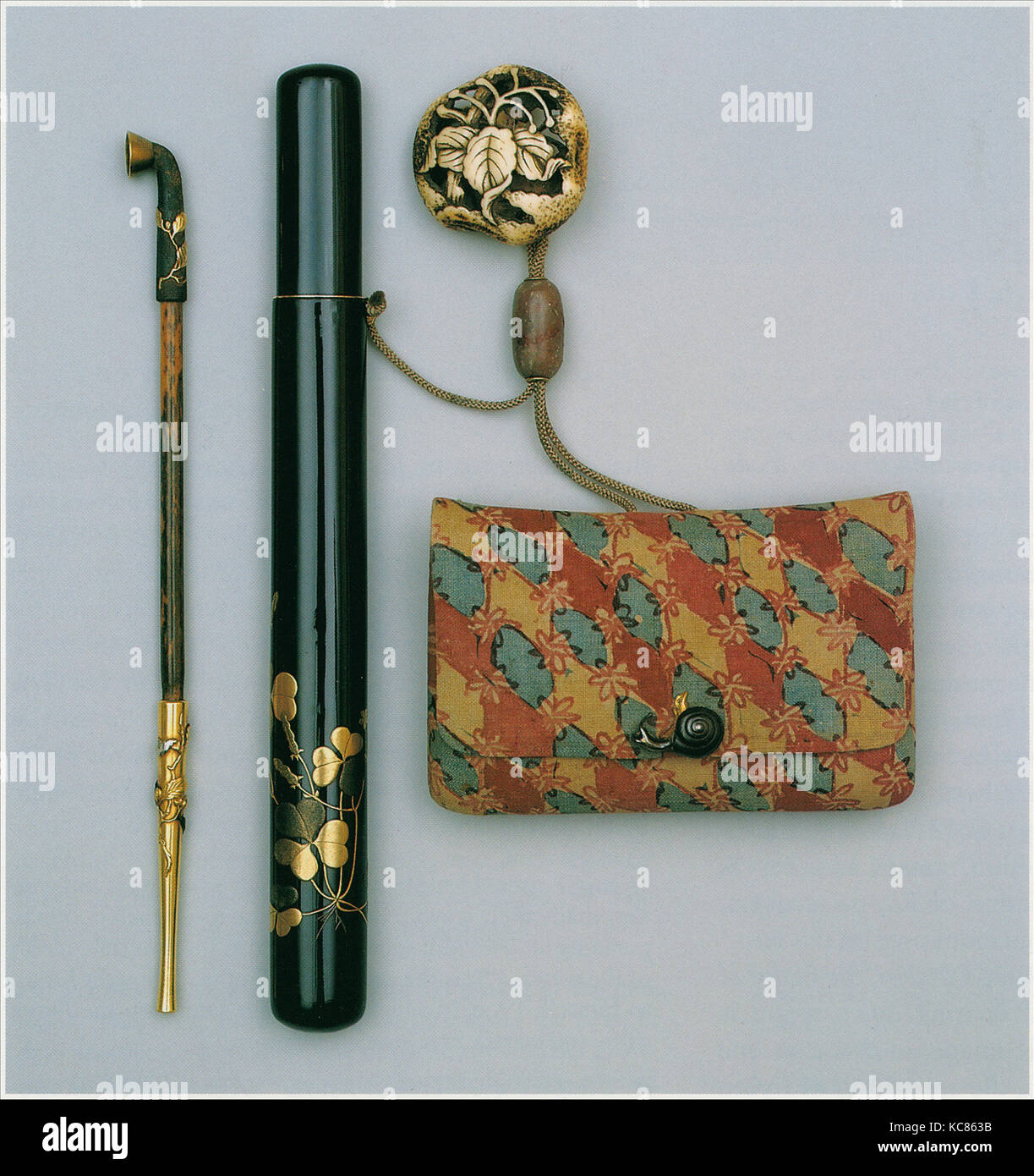 刻み煙草入れ Portable Smoking Set Shibata Zeshin Early 19th Century Stock Photo Alamy