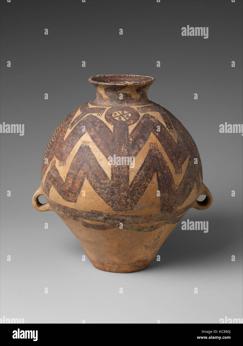 新石器時代馬家窯文化 馬厰類型彩陶罐, Jar (Guan), Machang phase, ca. 2350–2050 B.C Stock Photo