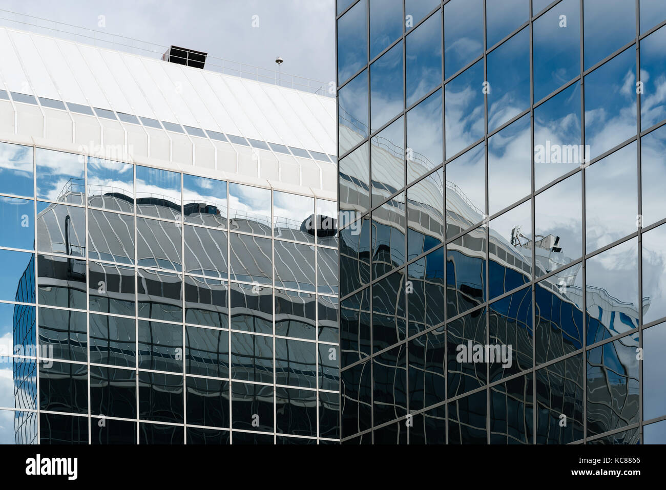 Modern office building exterior Stock Photo - Alamy