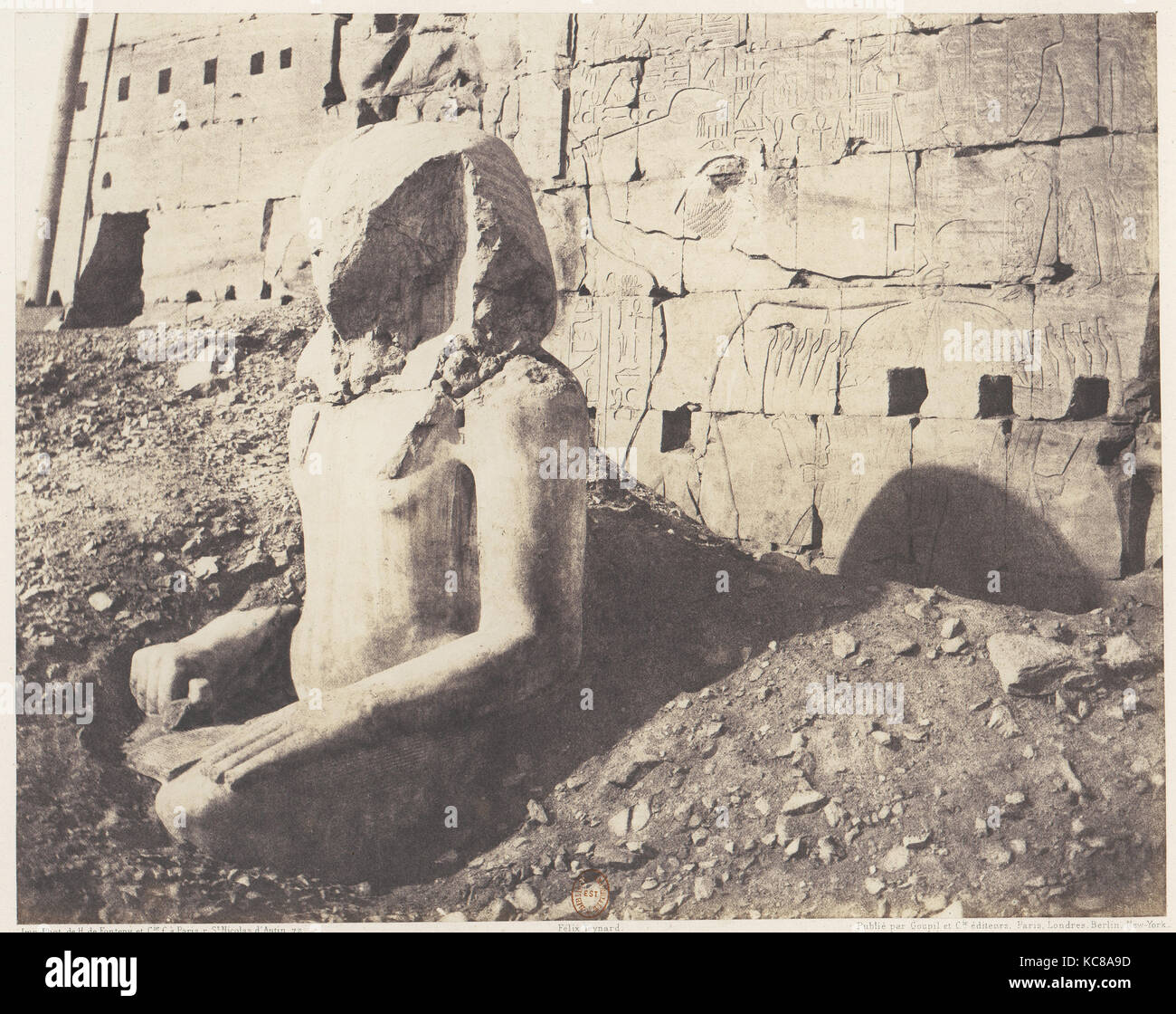 Karnak (Thèbes), Troisième Pylône - Colosse de Spath Calcaire, en D, Félix Teynard, 1851–52, printed 1853–54 Stock Photo