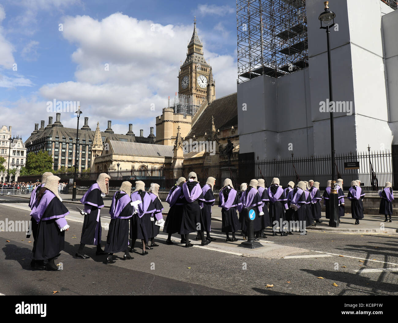 Pic shows: Lady Hale sword in as first Supreme Court head justice.  Windy day at Westminster abbey saw robes billowing and wigs being held tight at th Stock Photo