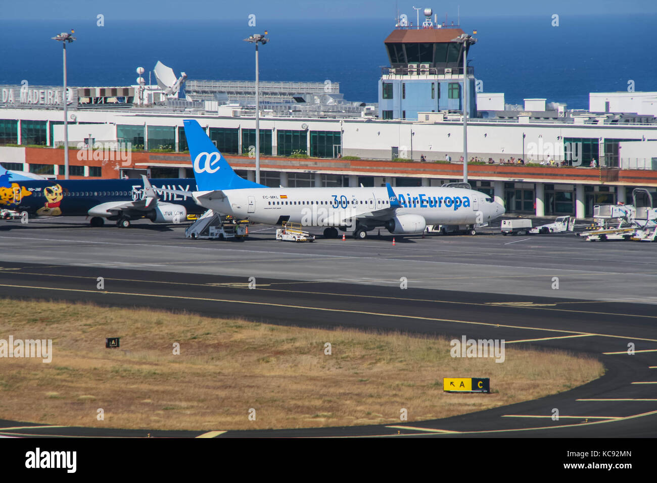 Madeira Airport Stock Photos & Madeira Airport Stock Images - Alamy