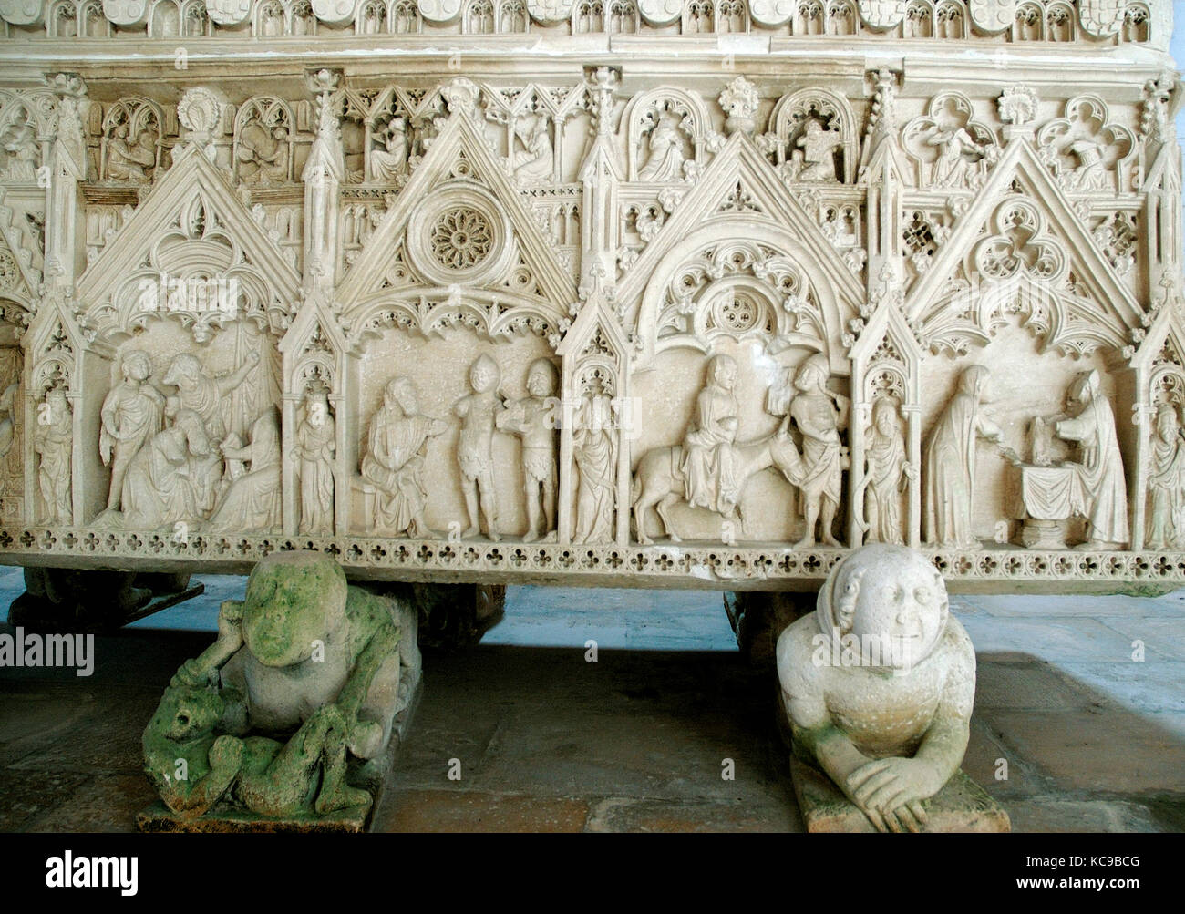 Dona Inês de Castro tomb, dating back to the XIV century. Alcobaça Monastery, a UNESCO World Heritage Site. Alcobaça, Portugal Stock Photo