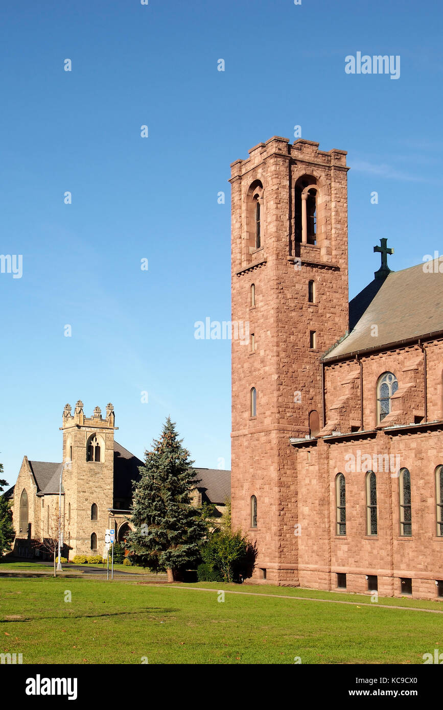 Canandaigua, New York, USA. October 3, 2017. View of St. Mary's Church , in the foreground, and the First United Methodist Church of Canandaigua, dist Stock Photo