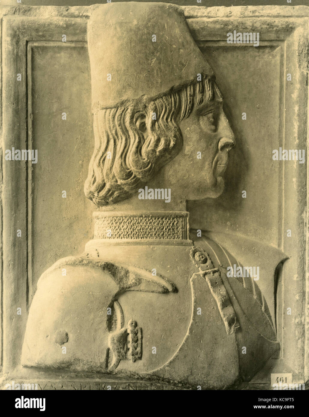 Portrait of Jean II Bentivoglio, marble sculpture by Sperandio Stock Photo