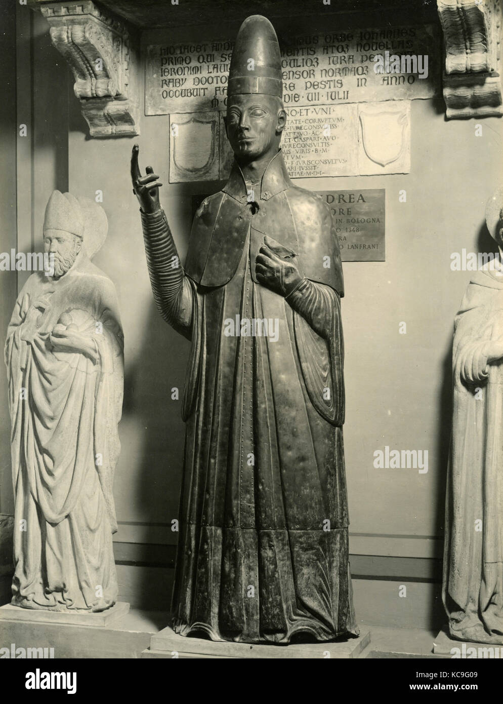 Pope Boniface VIII, marble sculpure by Manni Stock Photo Alamy
