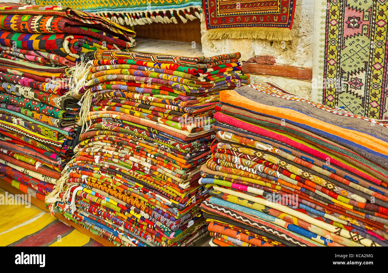 Pure wool rugs hi-res stock photography and images - Alamy