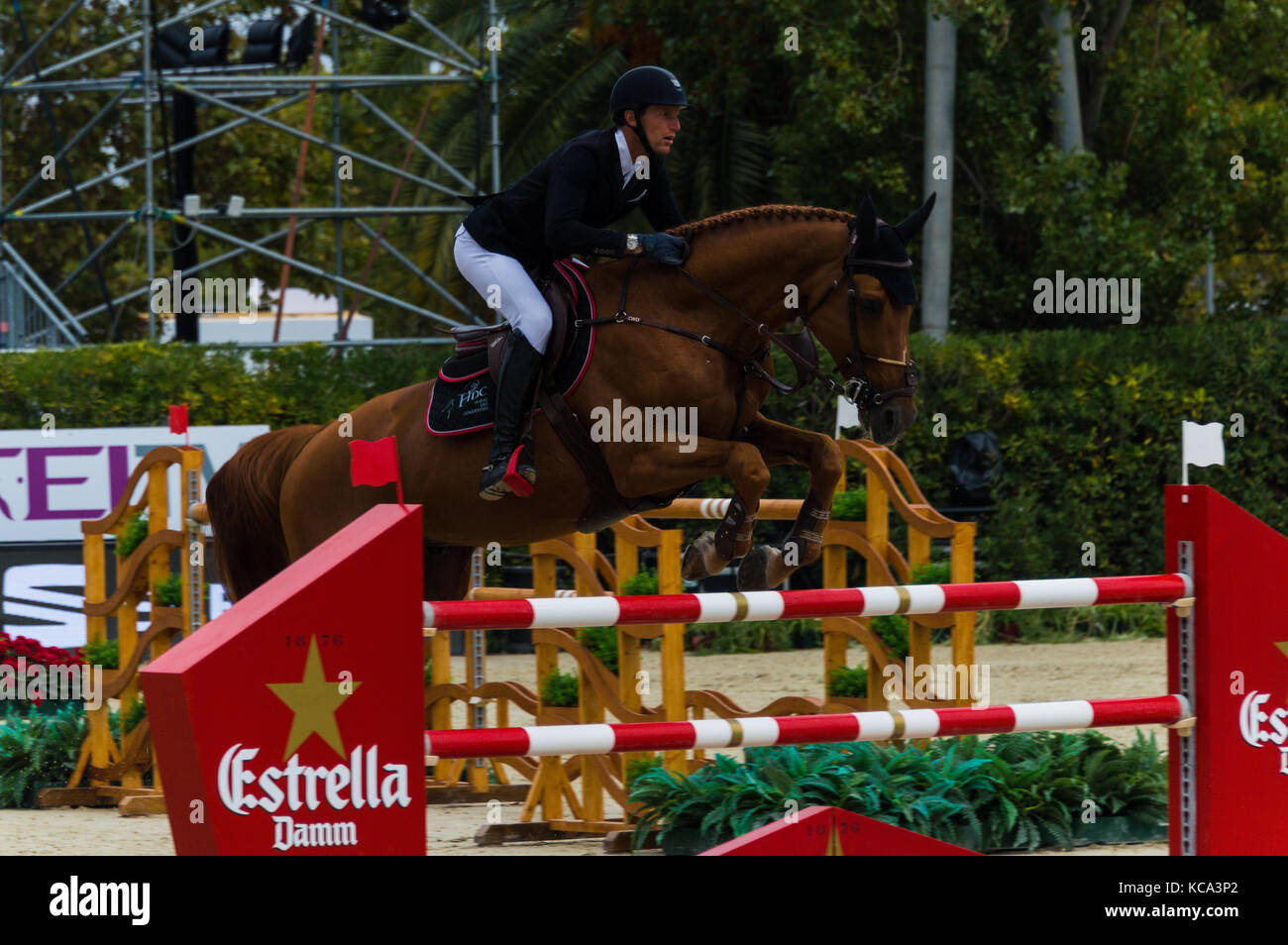 Jump of horses hires stock photography and images Alamy