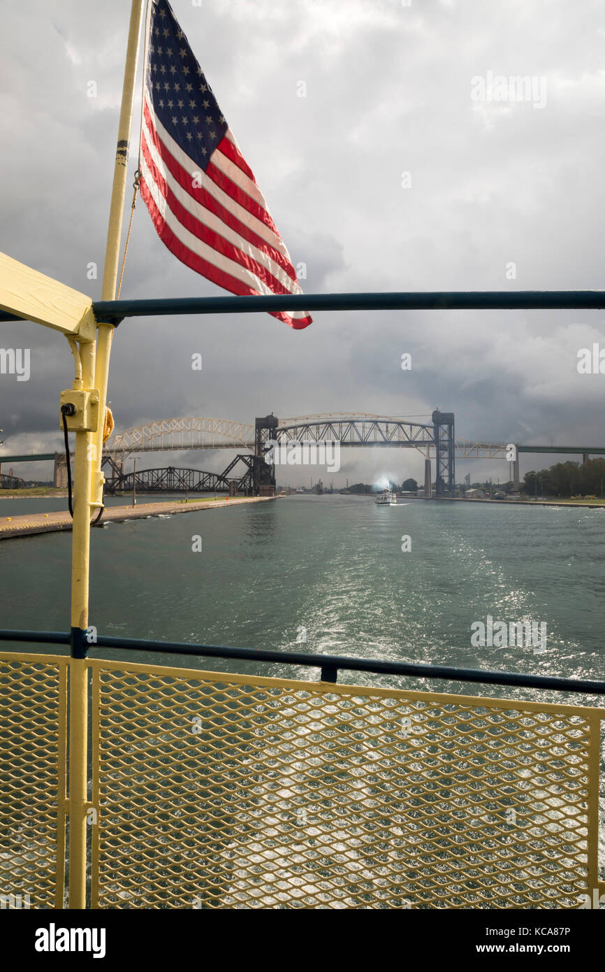 Sault Ste Marie, Michigan - A tour boat leaves the Soo Locks. Operated by the U.S. Army Corps of Engineers, the locks enable shipping between Lake Sup Stock Photo