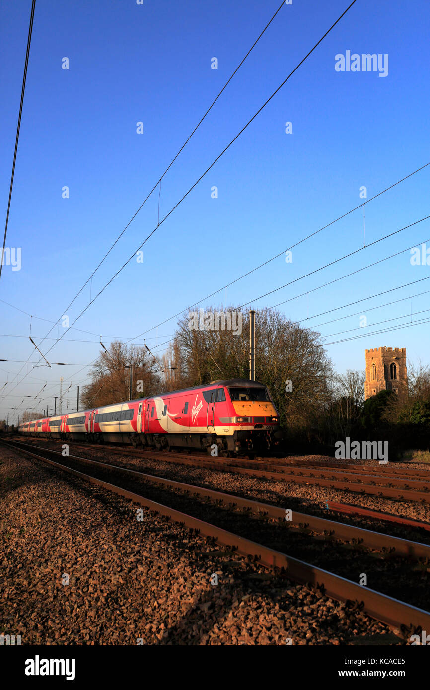 82224 Virgin Trains, Offord Cluny village, East Coast Main Line Railway, Cambridgeshire, England, UK Stock Photo