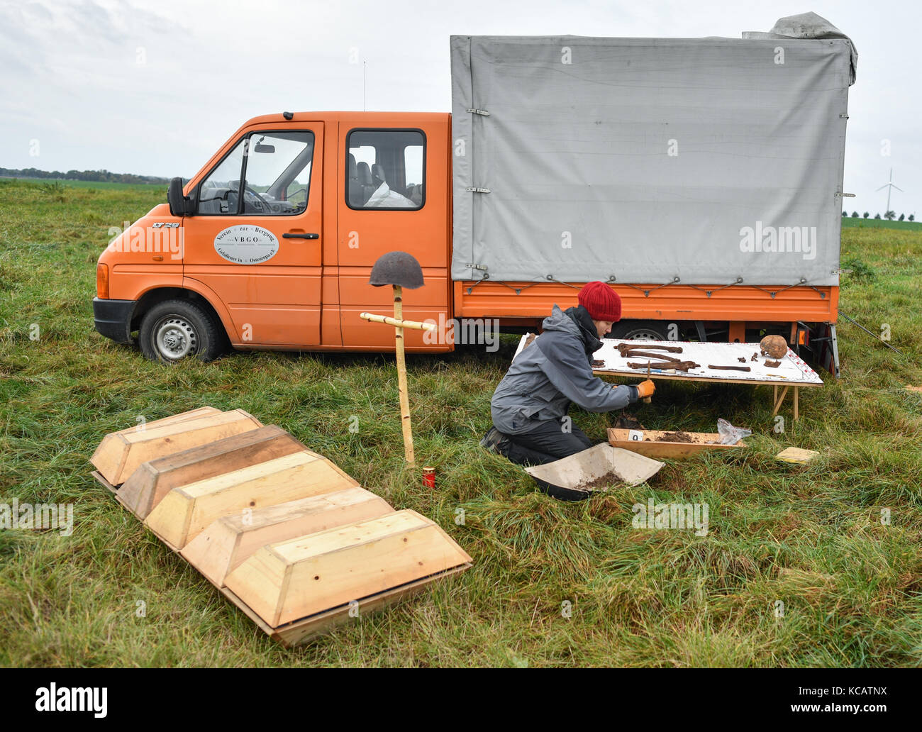Dead german soldier wwii hi-res stock photography and images - Alamy