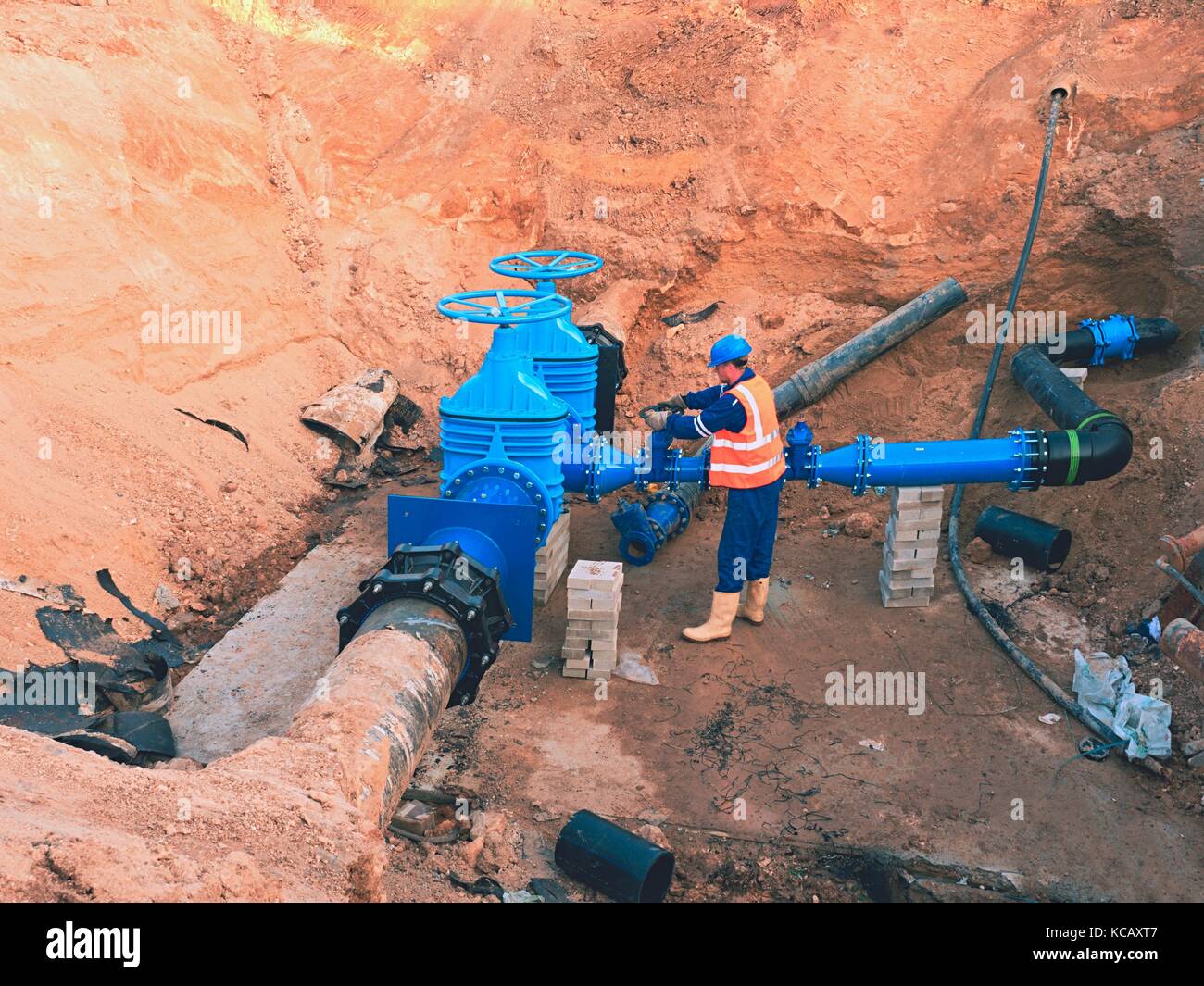 Main City water supply pipeline with eccentric flexible fastener