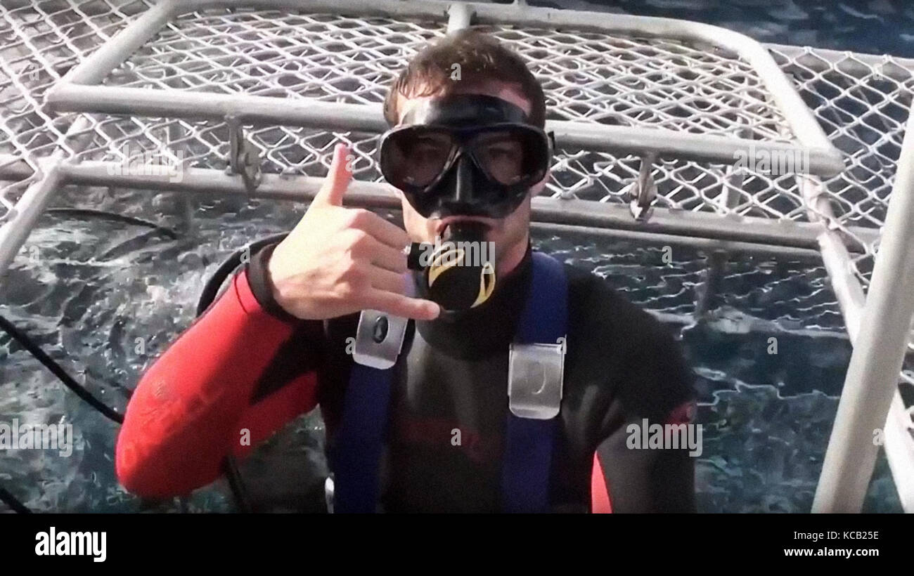 OPEN WATER 3 CAGE DIVE, Josh Potthoff, 2017. ©Lionsgate/courtesy Everett Collection Stock Photo