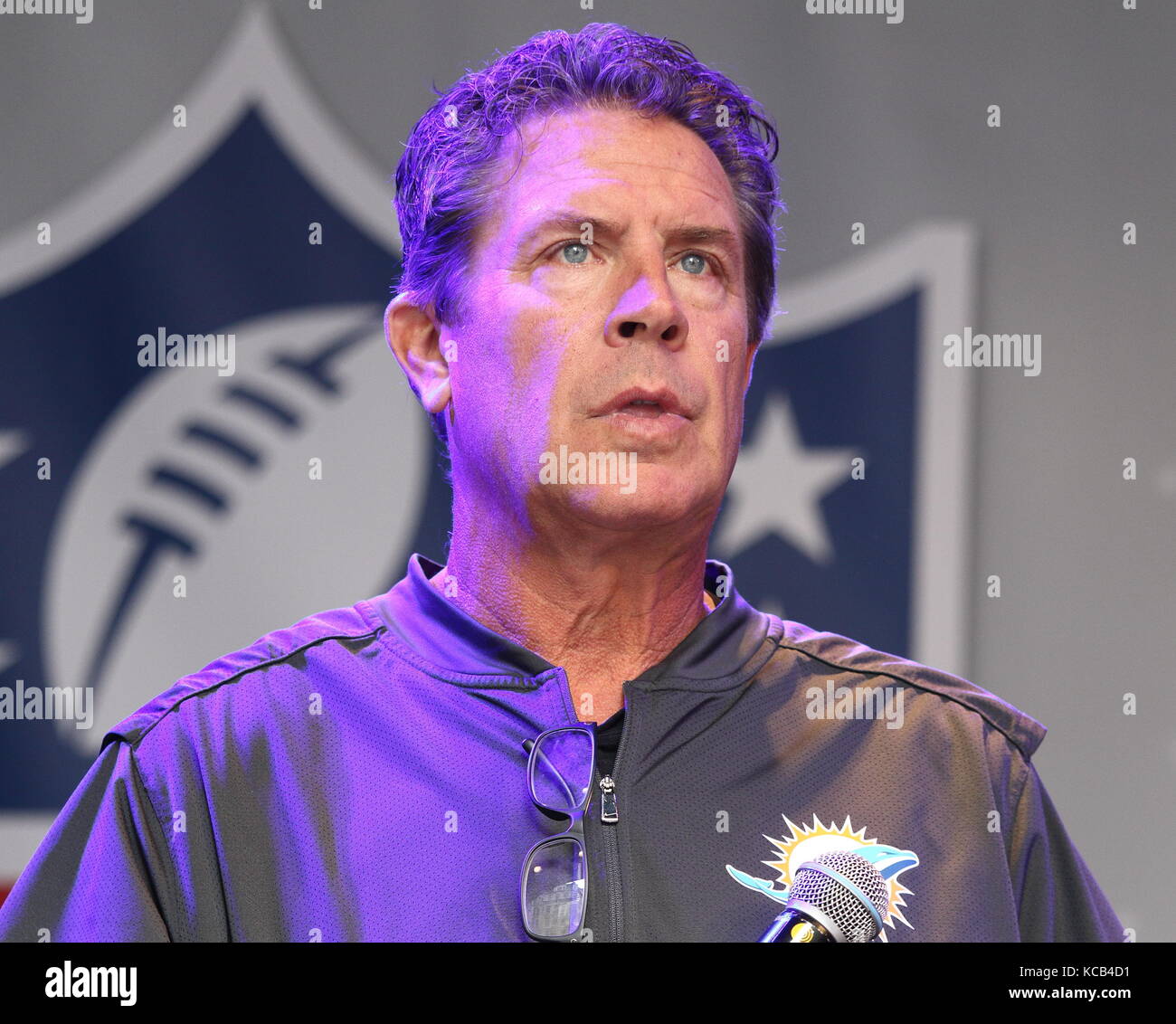 Dan Marino 0f the Miami Dolphins Stock Photo - Alamy