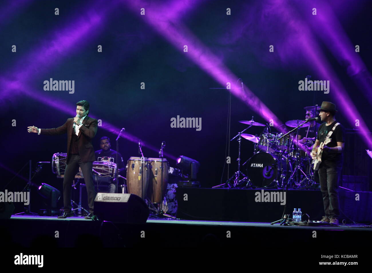 SHAAN. Shaan,Live in Concert TV Stock Photo Alamy