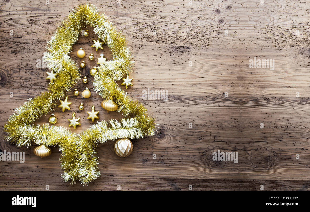 Tinsel christmas tree hi-res stock photography and images - Alamy