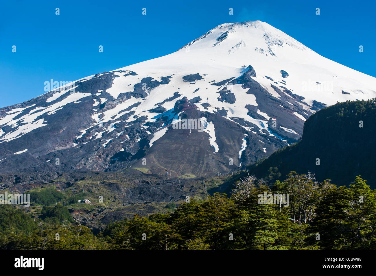 Snowcapped volcano Villarrica, Pucon, southern Chile, Chile Stock Photo