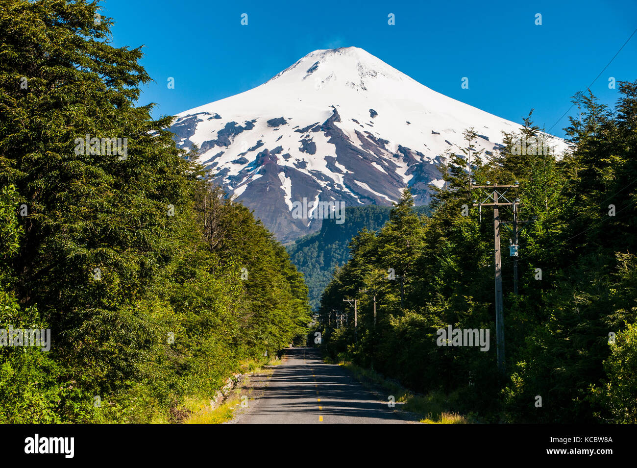 Snowcapped volcano Villarrica, Pucon, southern Chile, Chile Stock Photo