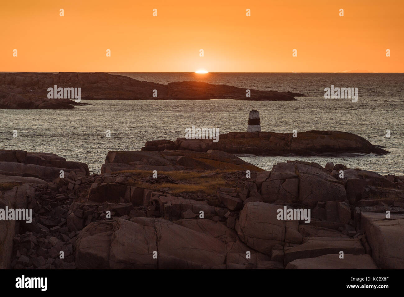 Archipelago landscape with lighthouse, sunset, Smögen, Smögenbryggan ...