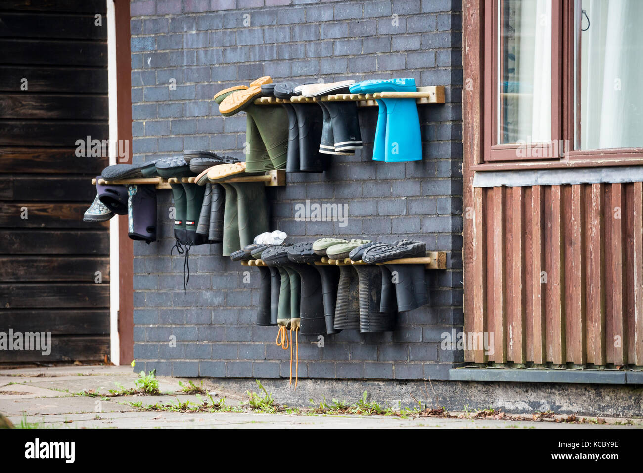 Outside wellington boot storage deals