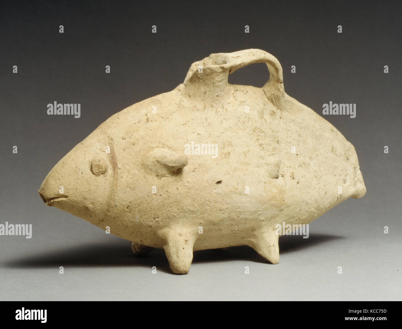 Terracotta askos (vessel) in the form of a fish, ca. 1200–1175 B.C Stock Photo