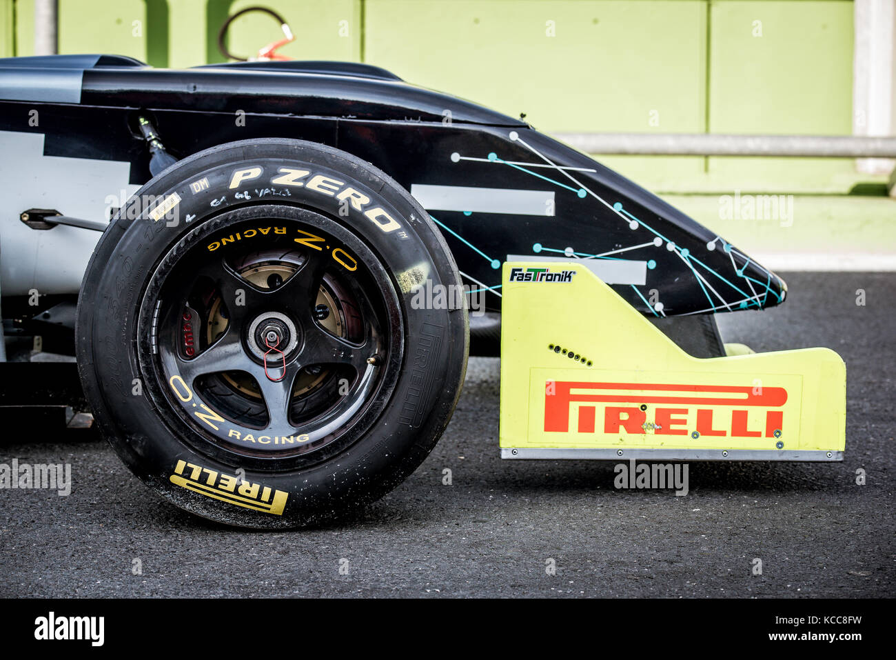 Vallelunga, Italy september 24 2017. Single seater formula car nose spoiler and wheel detail car stop in pit lane Stock Photo