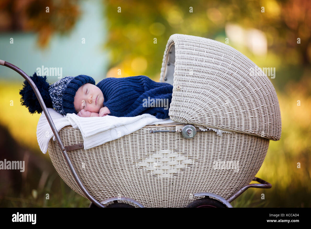 Baby asleep pram hires stock photography and images Alamy
