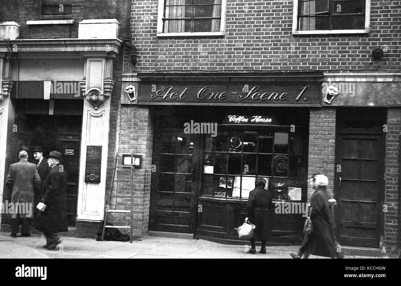 Late 1950s, historical, the exterior of the Soho coffee house, Act One -Scene 1, Firth Street, London, a venue that would become popular with the young teenagers in the early sixties and where famous musicans such as the Stones, Mick Jagger and Keith Richards played. Act One-Scene 1 was opposite the famous 2is coffee bar, the place which saw the birth of rock and roll in Britain. Stock Photo