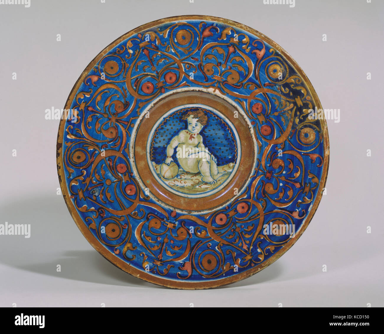 Plate (tagliere), 1532, Italian, Gubbio, Maiolica (tin-glazed earthenware), Diameter: 9 5/8 in. (24.4cm), Ceramics-Pottery Stock Photo