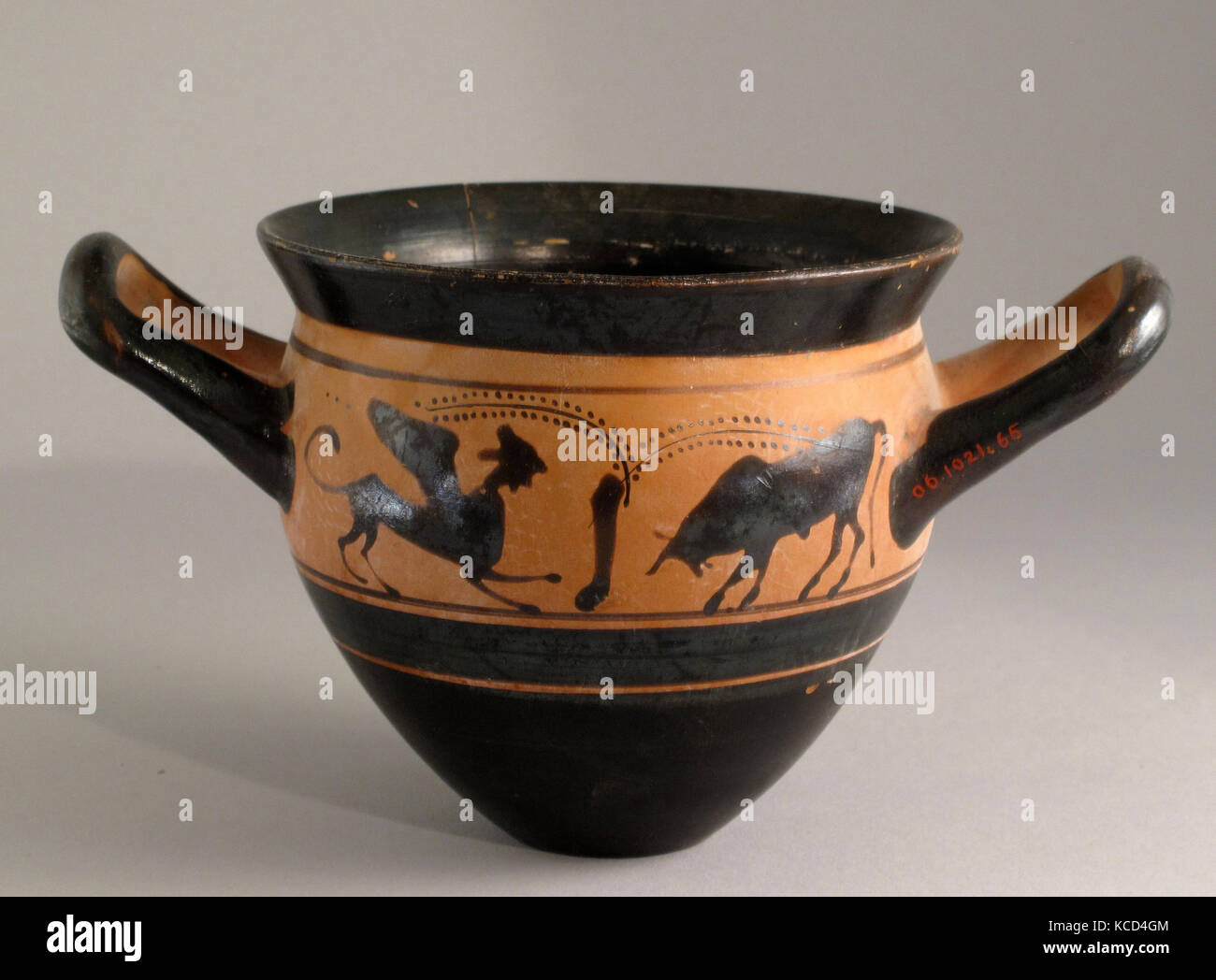 Mastoid skyphos, Archaic, ca. 500–490 B.C., Greek, Attic, Terracotta