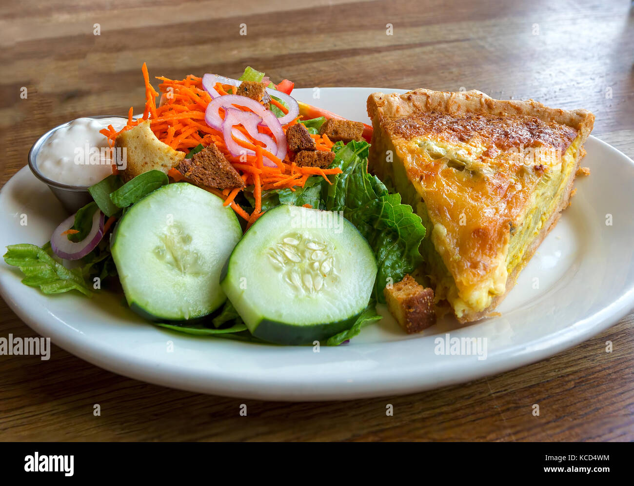 French dressing salad hi-res stock photography and images - Alamy