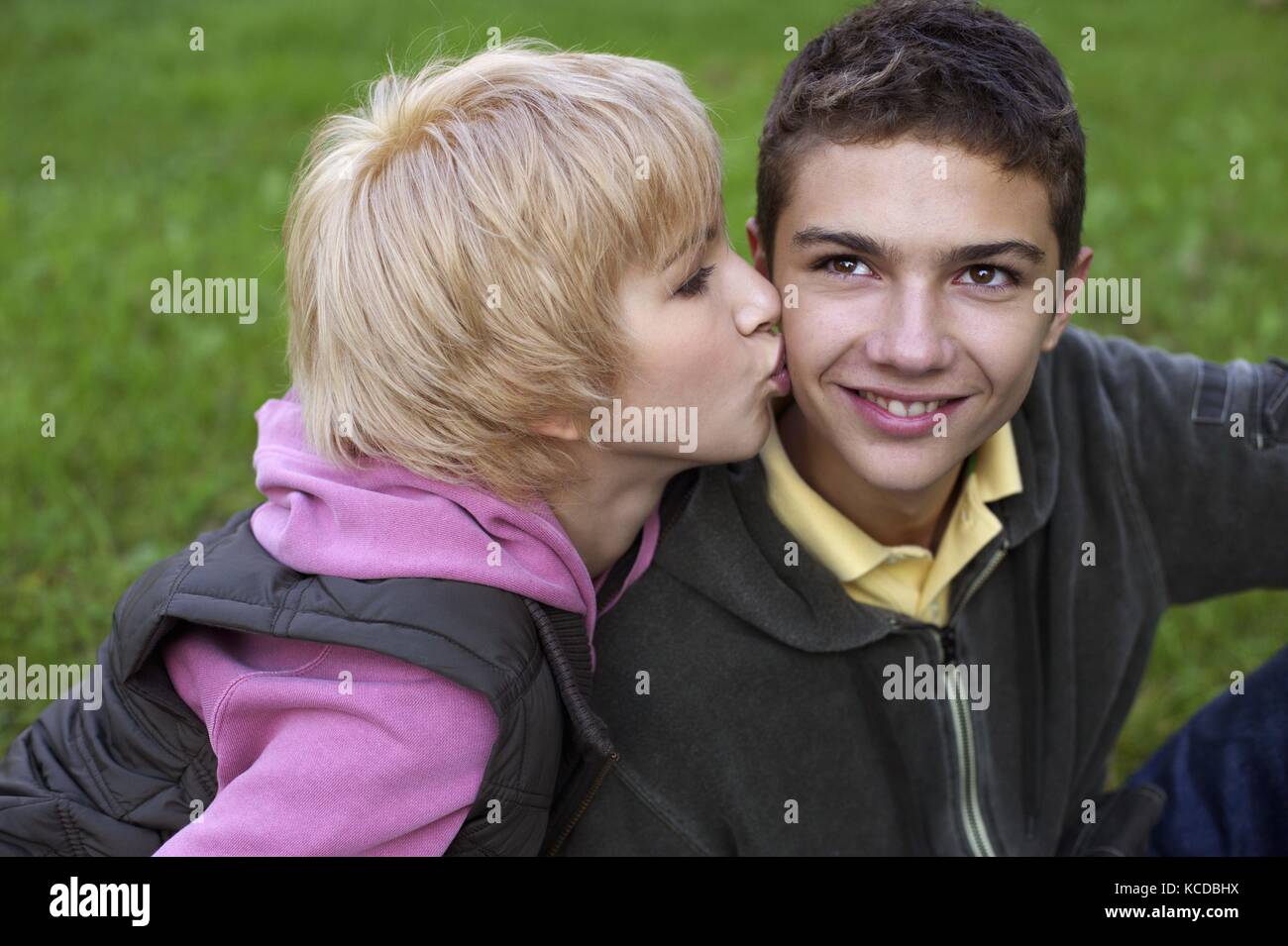 Lover kiss and romance in tamil hi-res stock photography and images - Alamy