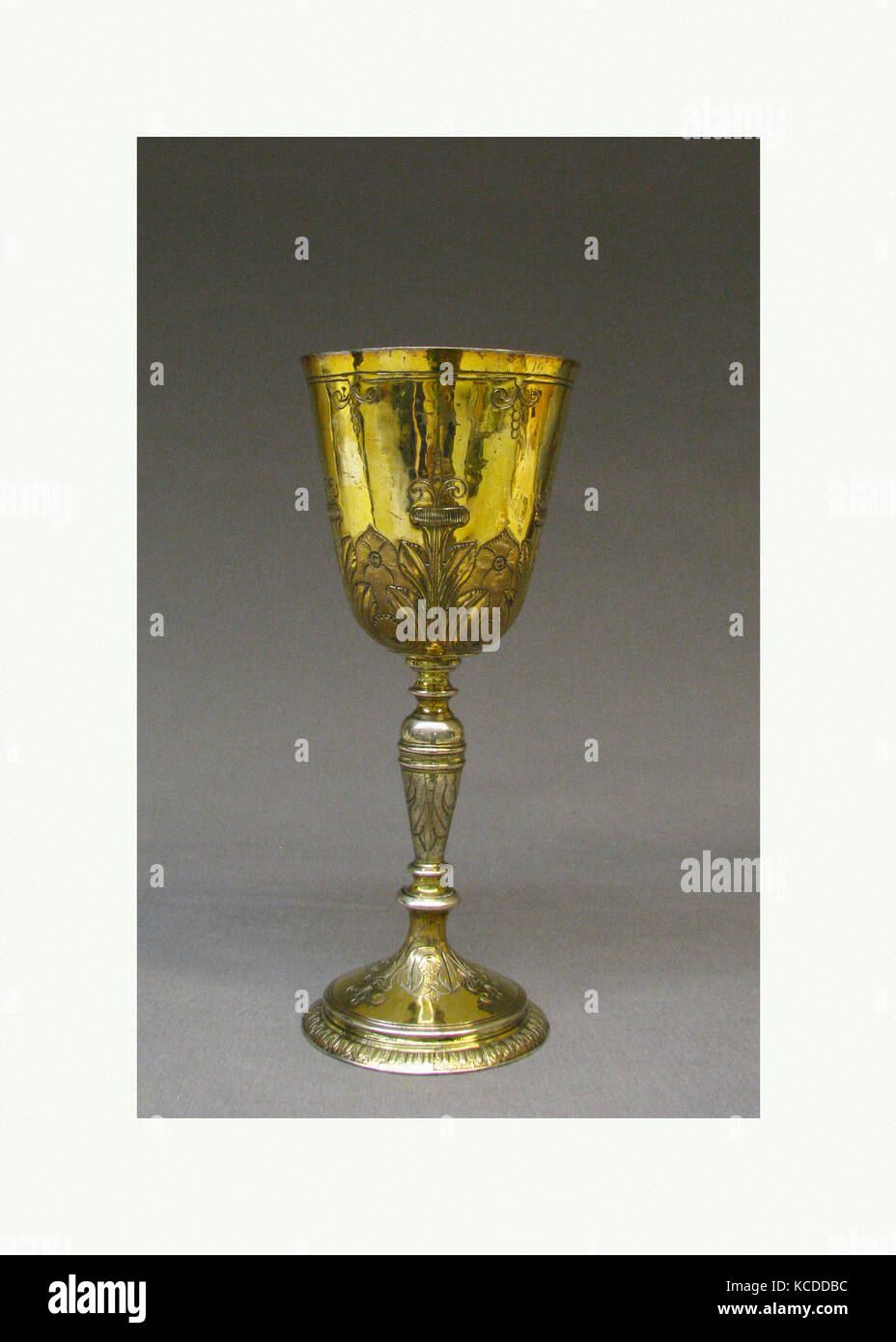 Standing cup, 1615–16, British, London, Silver gilt, Height: 9 1/8 in. (23.2 cm), Metalwork-Silver Stock Photo