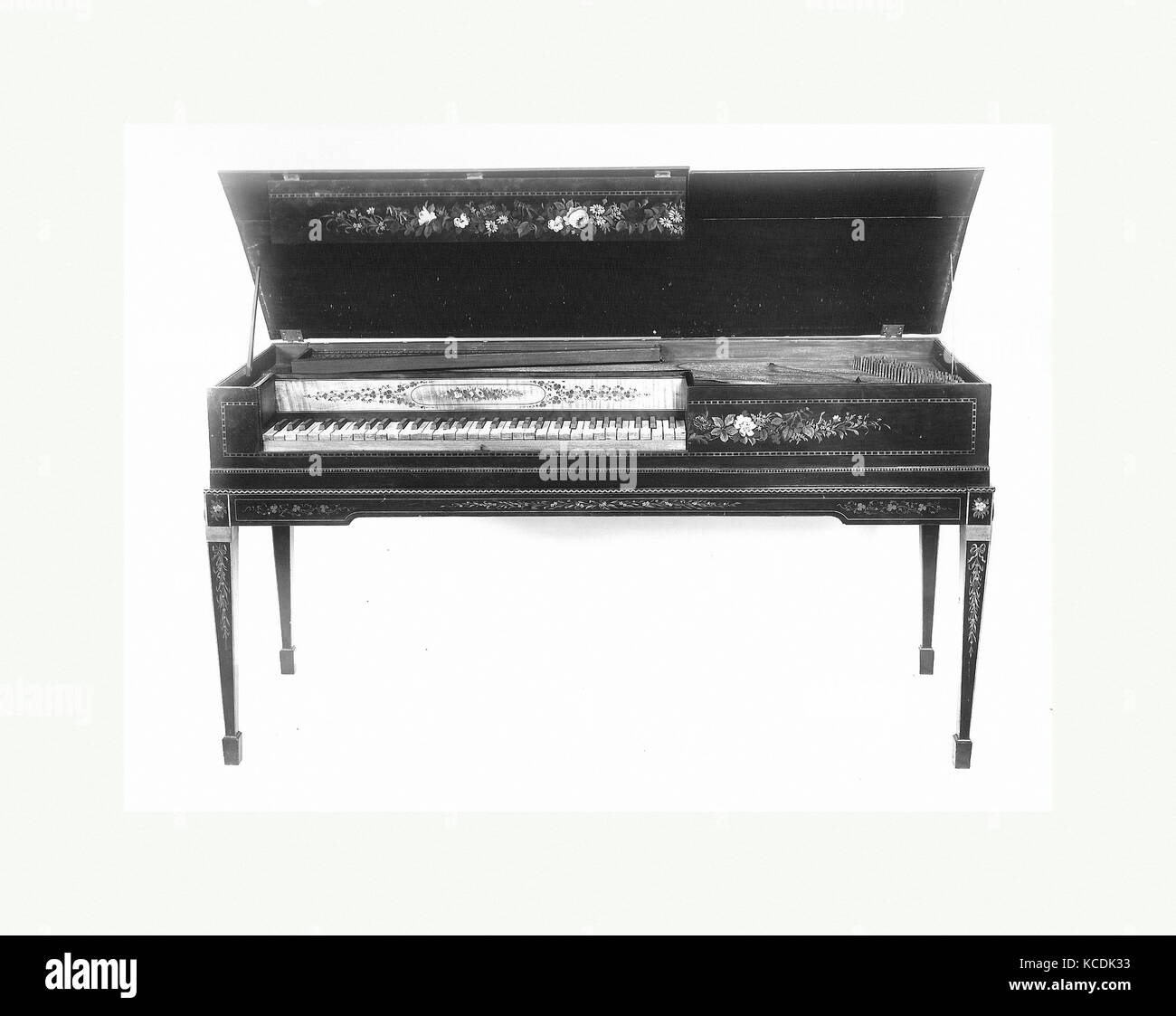1800 piano hi-res stock photography and images - Alamy