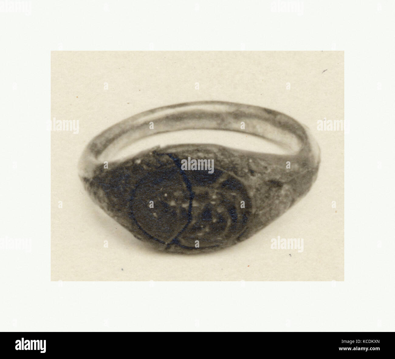 Broken silver deals ring