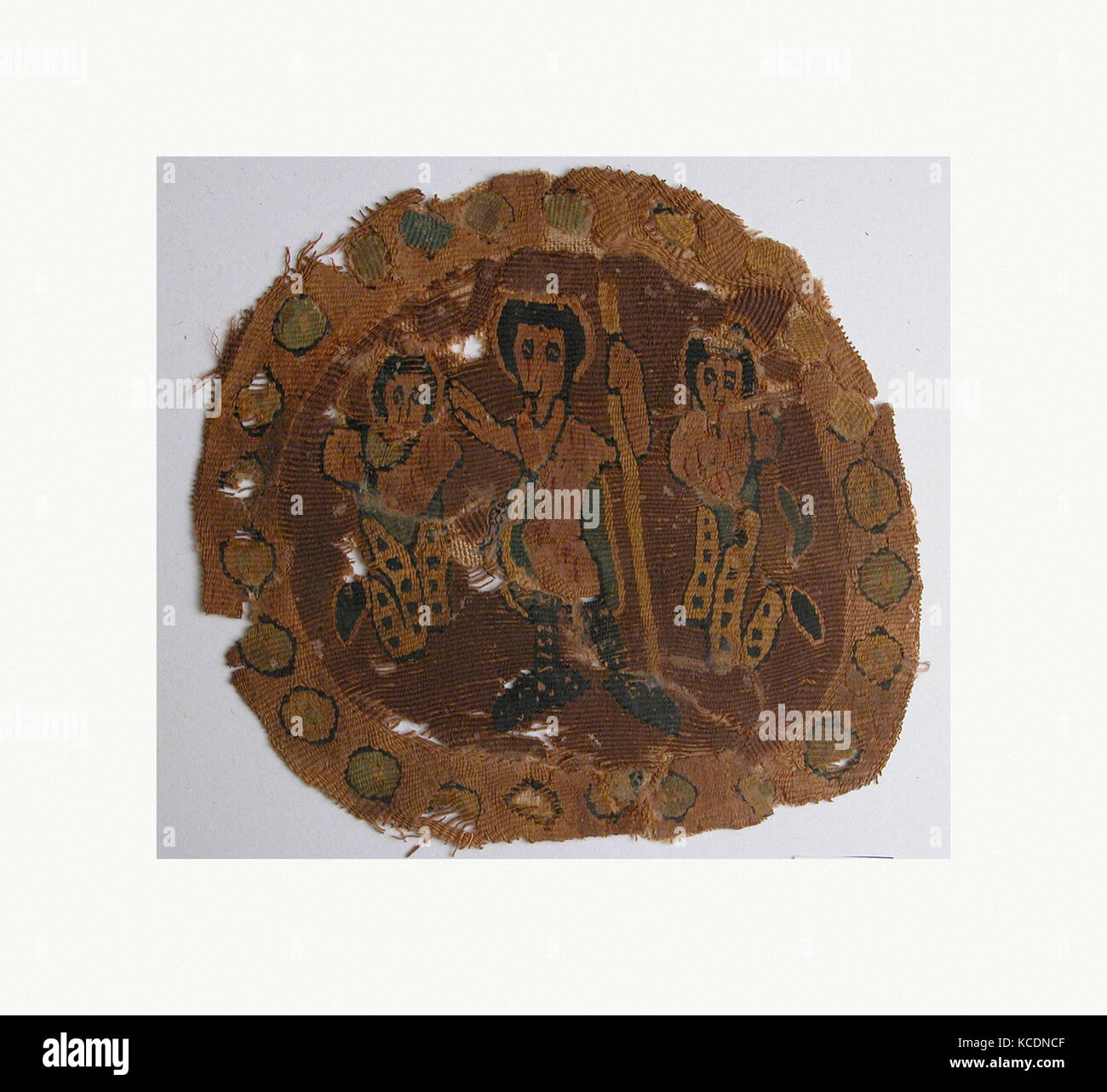 Roundel, 5th–6th century, Attributed to Egypt, Linen, wool; tapestry ...