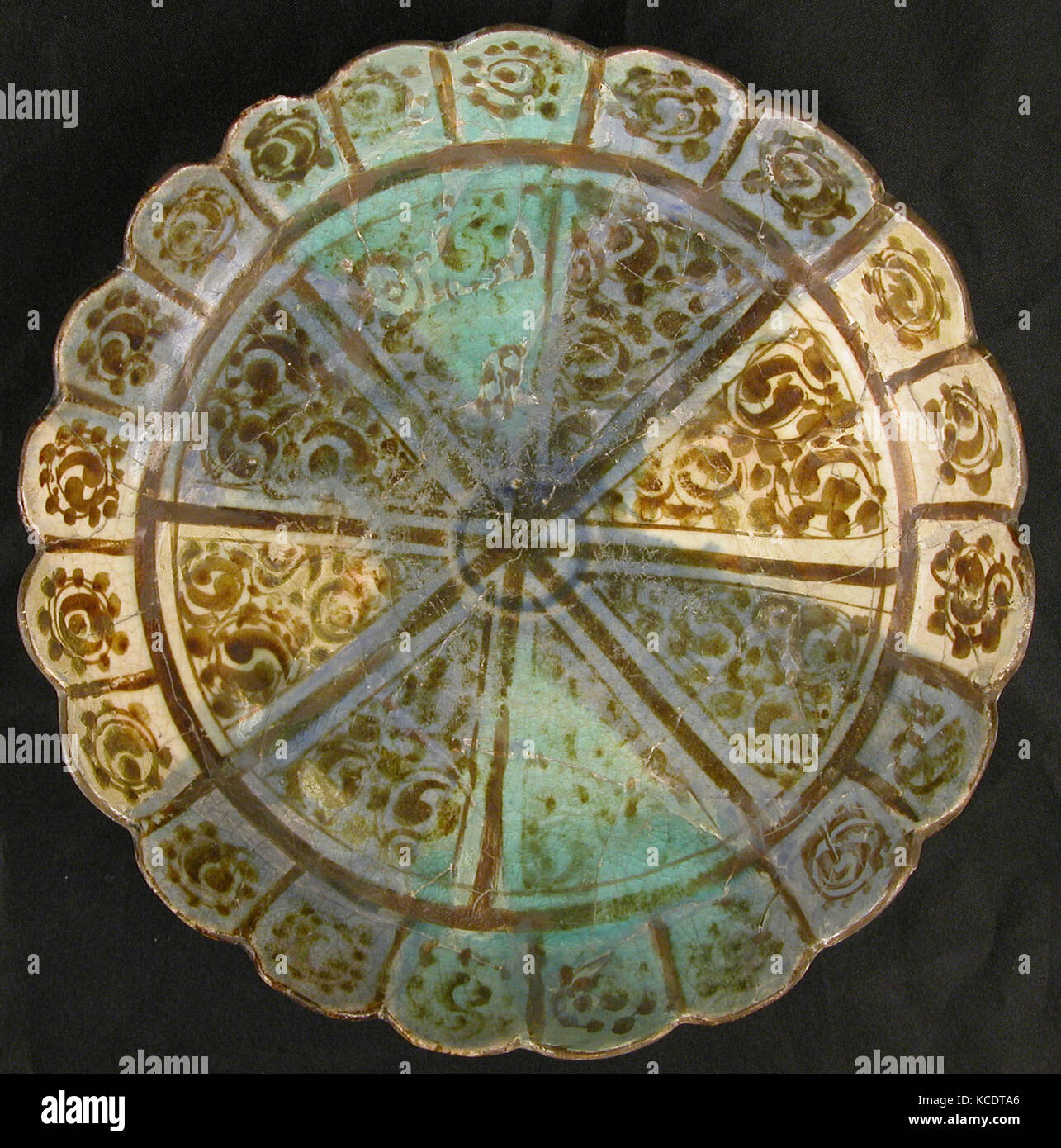 Dish with Scalloped Rim and Radial Pattern, 12th–early 13th century Stock Photo