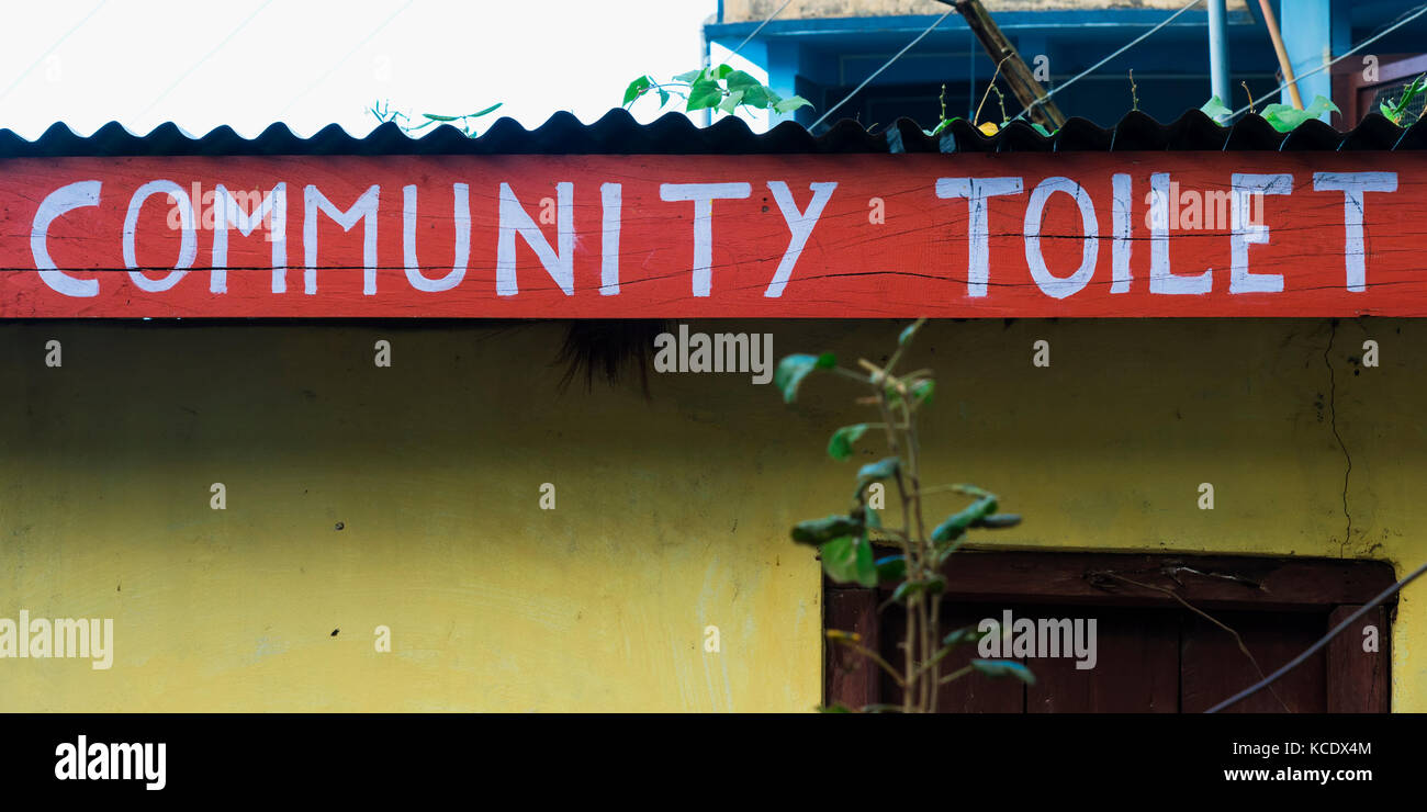 Outdoor toilet india hi-res stock photography and images - Alamy