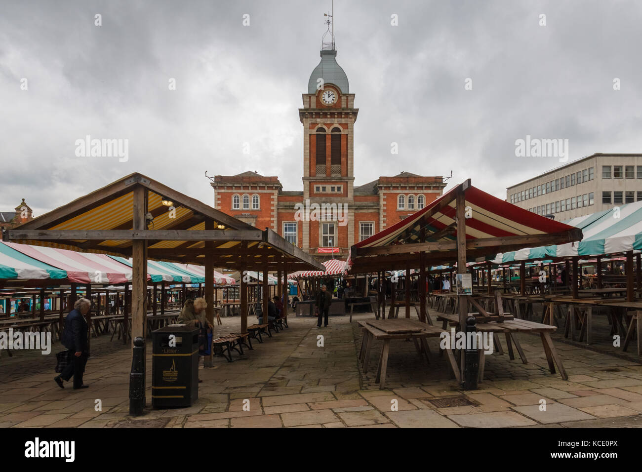 Chesterfield market hall market hires stock photography and images Alamy