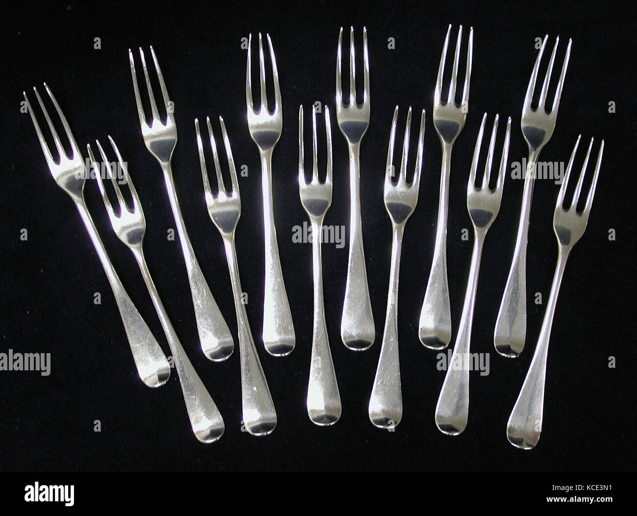 Dessert fork (one of twelve), John Linney, Thomas Wallis I, 176675