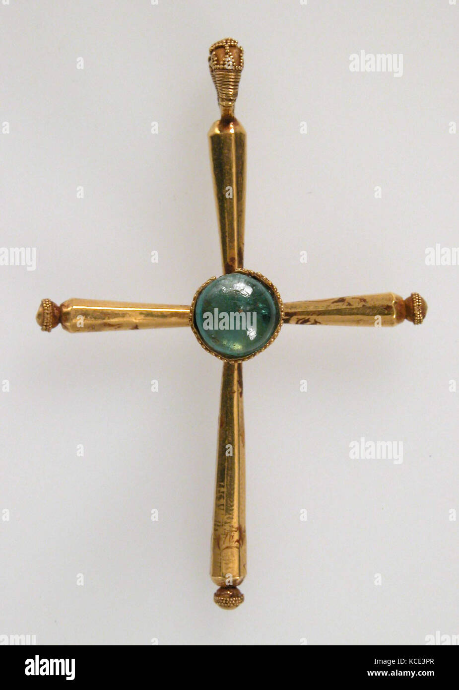Pendant, Latin Cross, late 19th20th century, Byzantine, Gold, emeralds